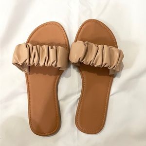 Women sandals & never worn brand new